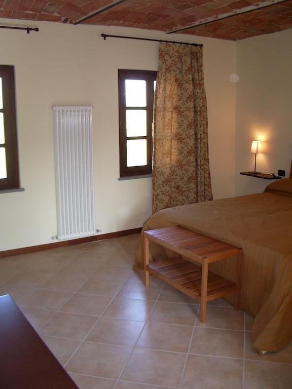 B&B Cascina Gaione Via Gallina,18B 12052 Neive Cn Room photo