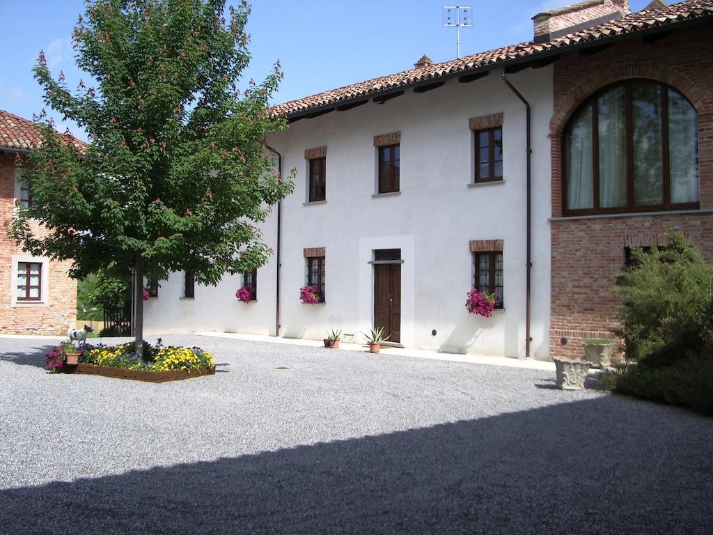 B&B Cascina Gaione Via Gallina,18B 12052 Neive Cn Exterior photo